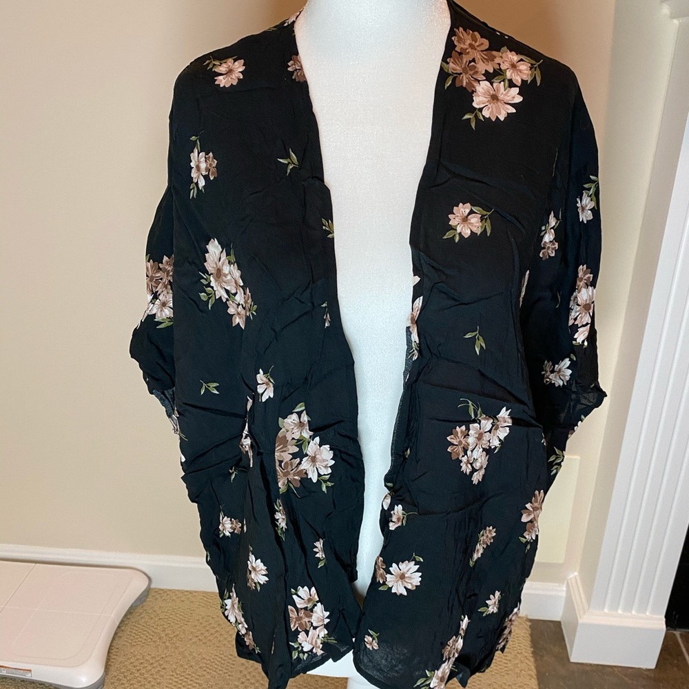 Forever 21 Floral Kimono
